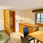 Chalet Alpine - *