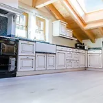 Chalet Alpine - *