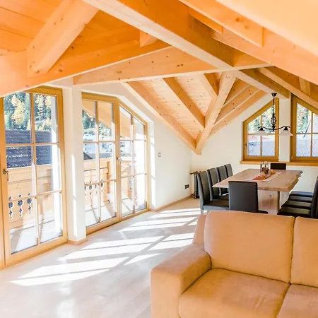 Alpine - Chalet&apart Chalet *